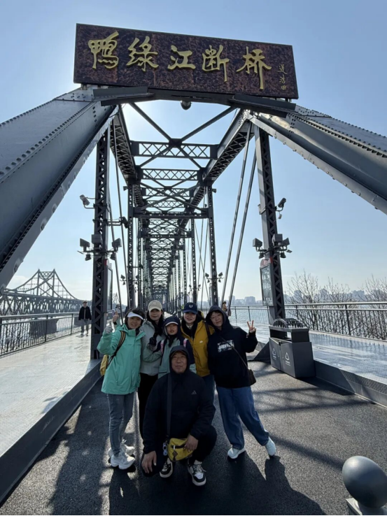 2042466527615021057.png 2042466527615021057.png